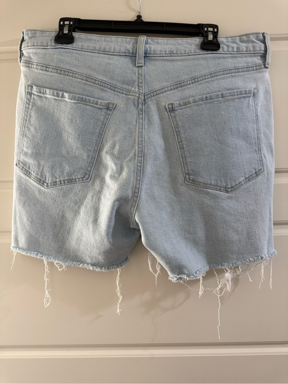 Old Navy O.G. Straight Denim Shorts Size 14 Light Wash High Rise Frayed Hem - Picture 2 of 5
